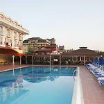 Szálloda Aura