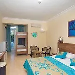 Szálloda Aura 3*