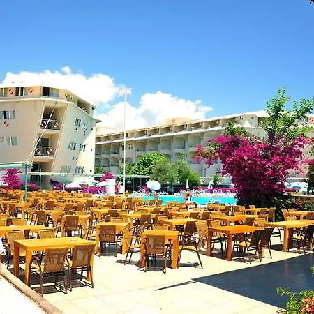 Hotel Aura
