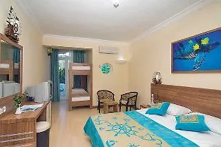 Hotel Aura 3*