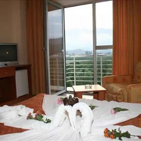 Hotel Aura